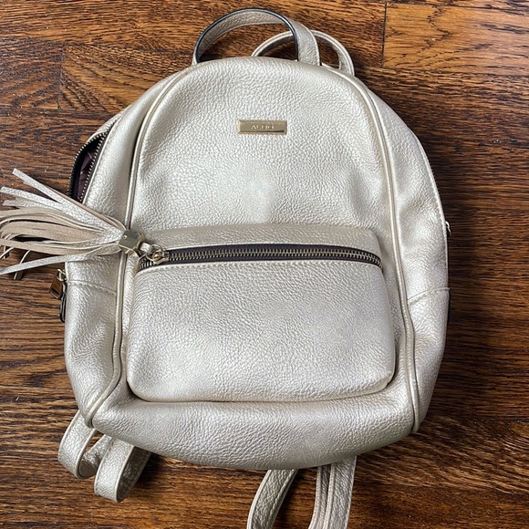 Gold bookbag - Picture 1 of 3